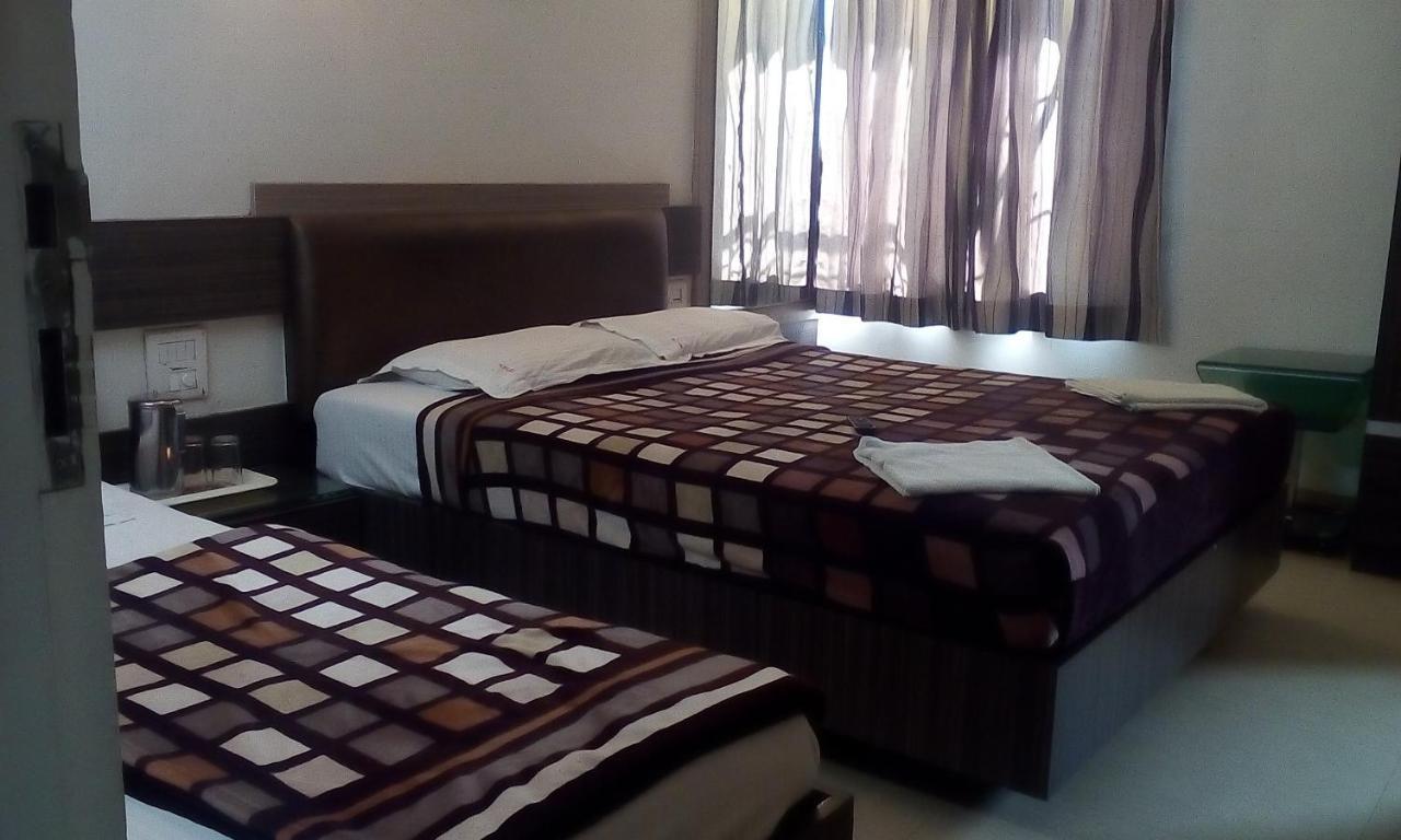 Hotel Rama Executive Mahābaleshwar Exteriör bild