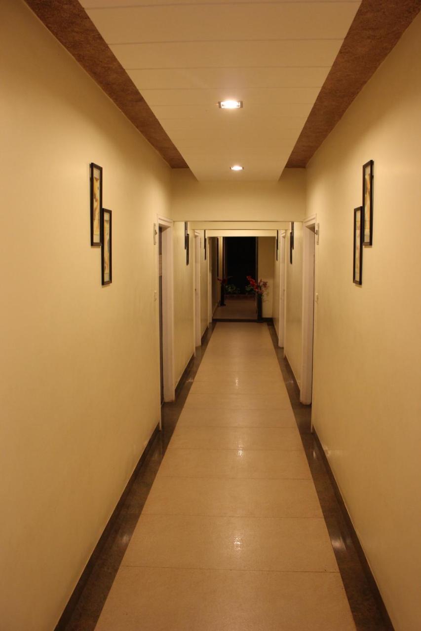 Hotel Rama Executive Mahābaleshwar Exteriör bild