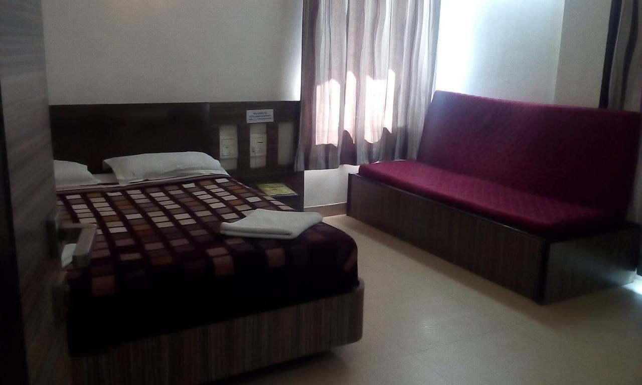 Hotel Rama Executive Mahābaleshwar Exteriör bild